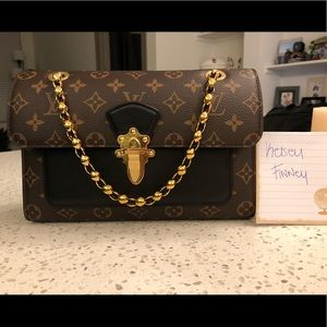 Louis Vuitton Victoire Noir - Authentic